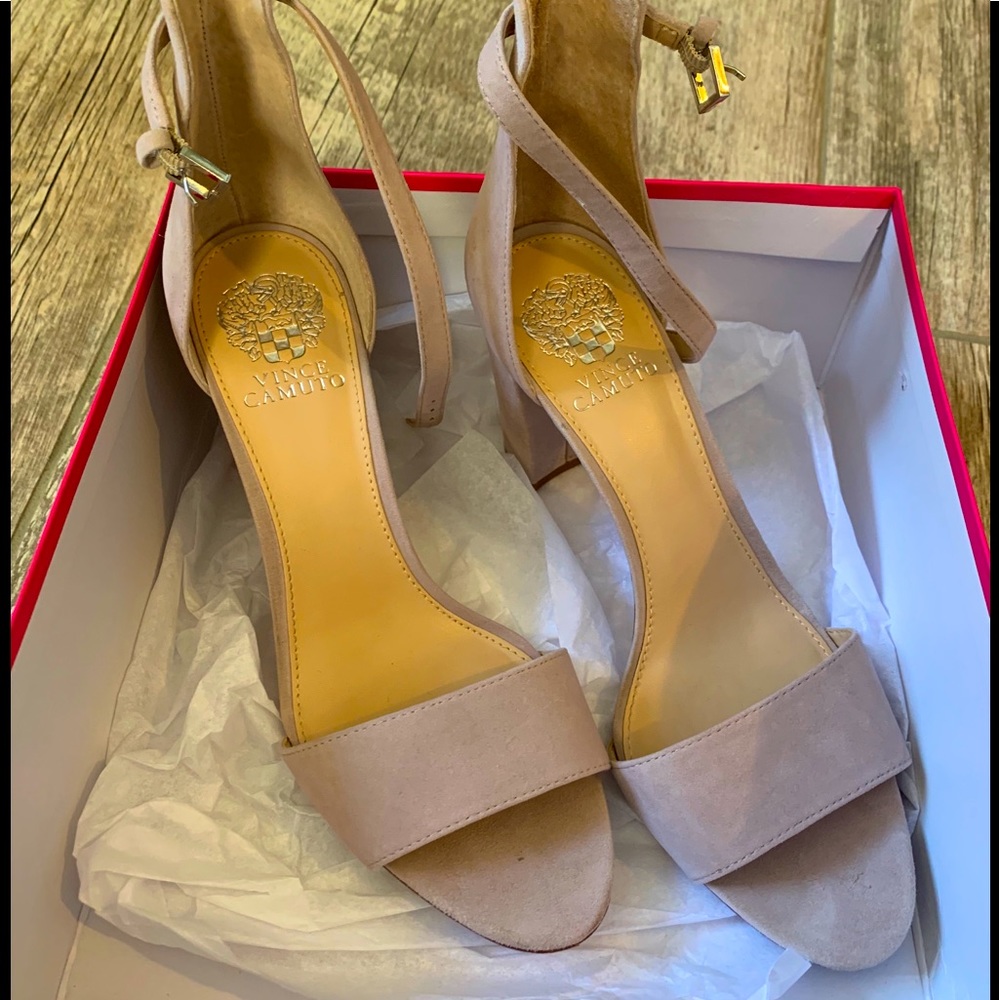 Vince Camuto Shoes